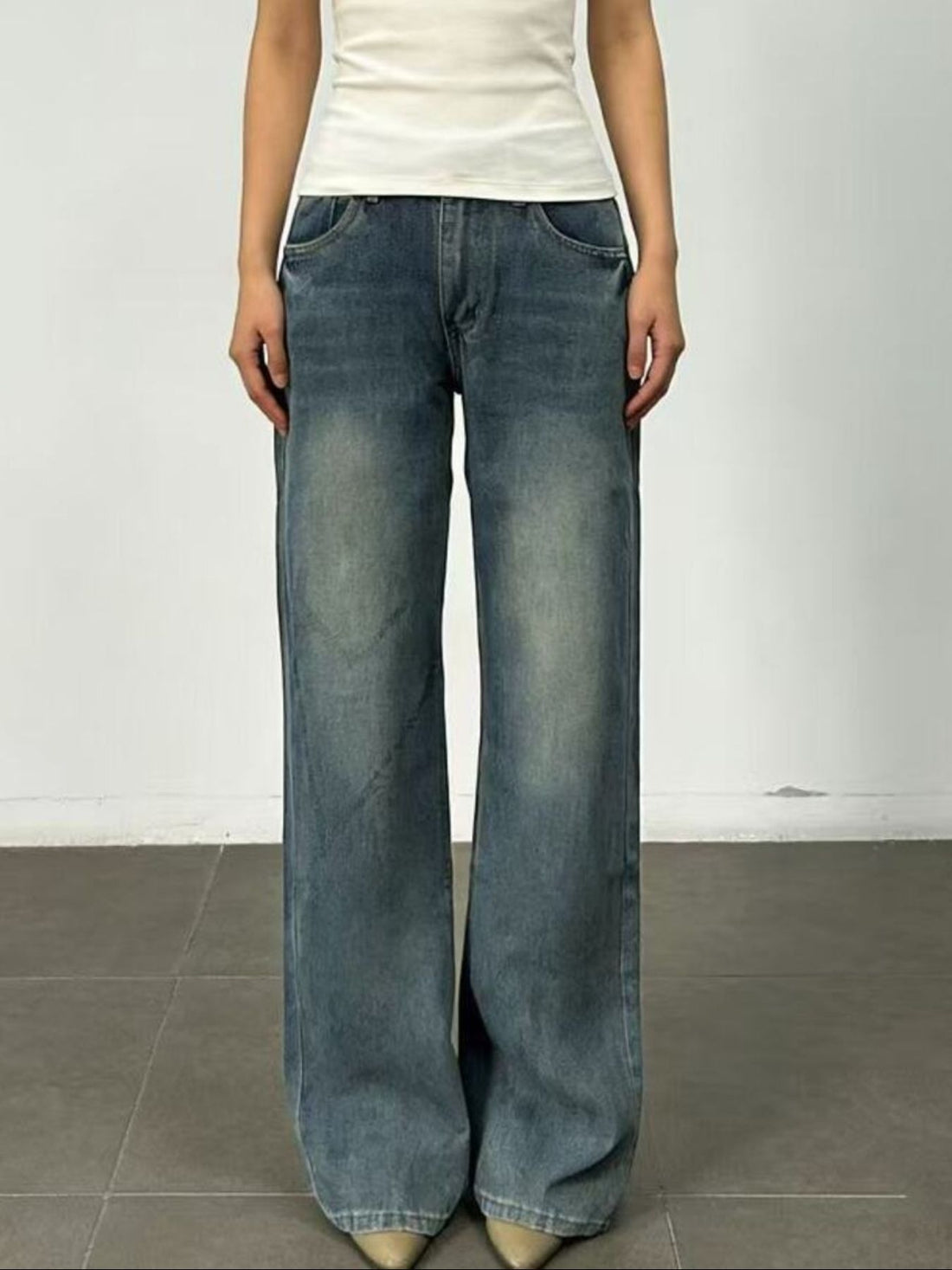 Vintage Wash Wide Leg Jeans - cas7m