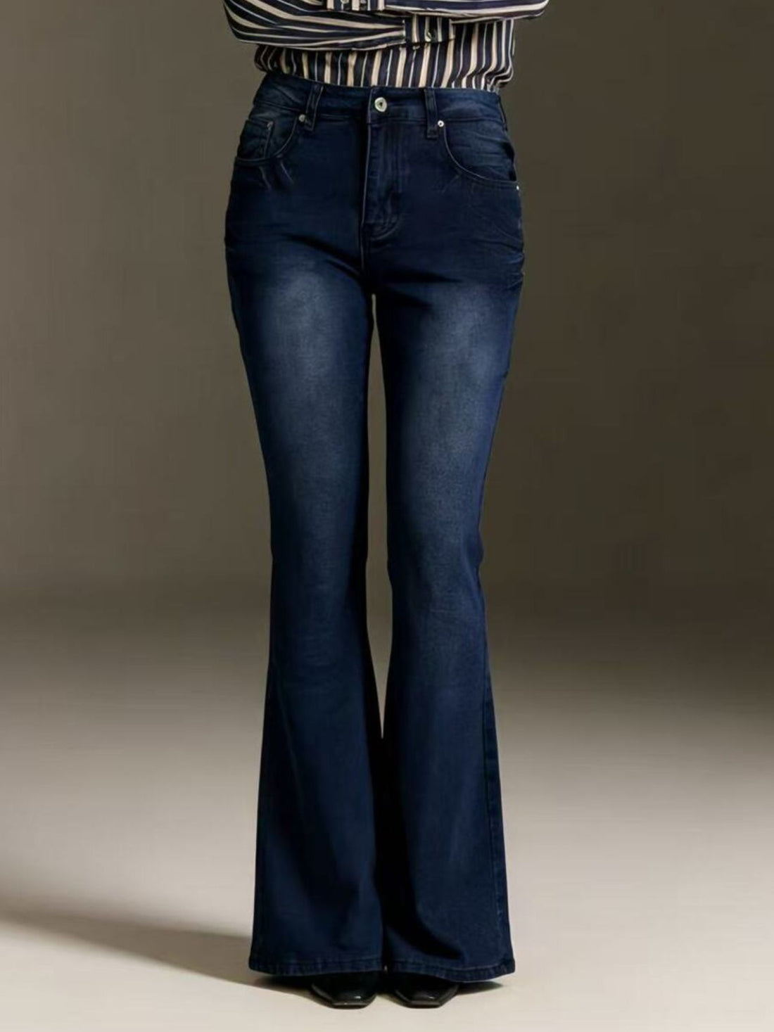 Full Size Vintage Wash High-Waisted Flare Jeans Plus Size - cas7m