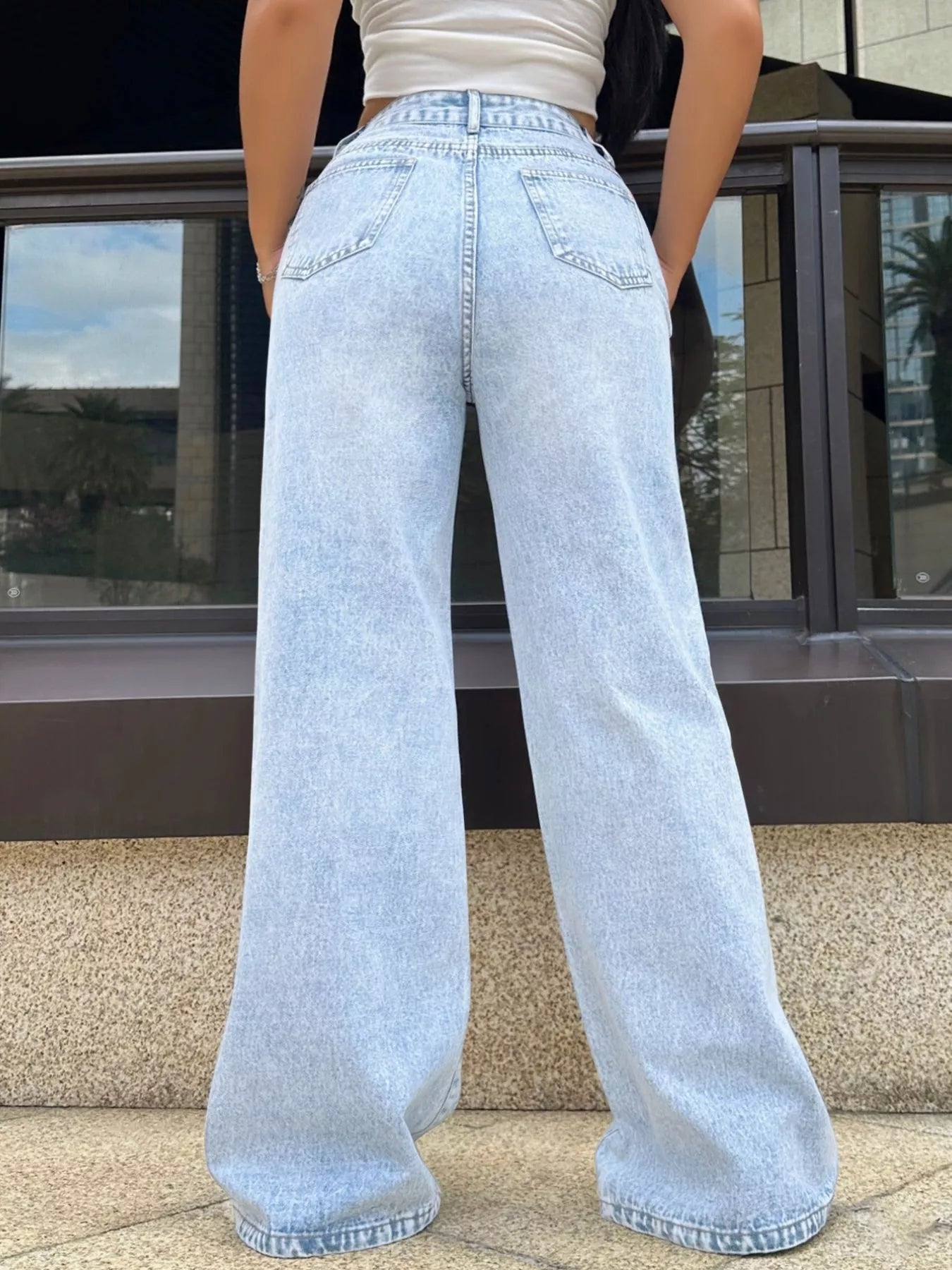 High-Waisted Wide Leg Jeans - cas7m