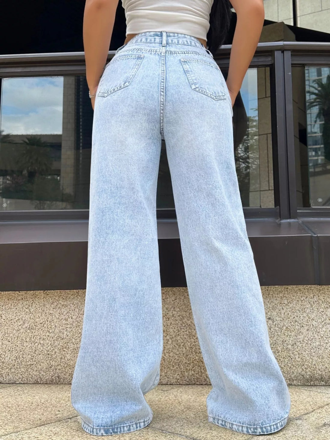 High-Waisted Wide Leg Jeans - cas7m