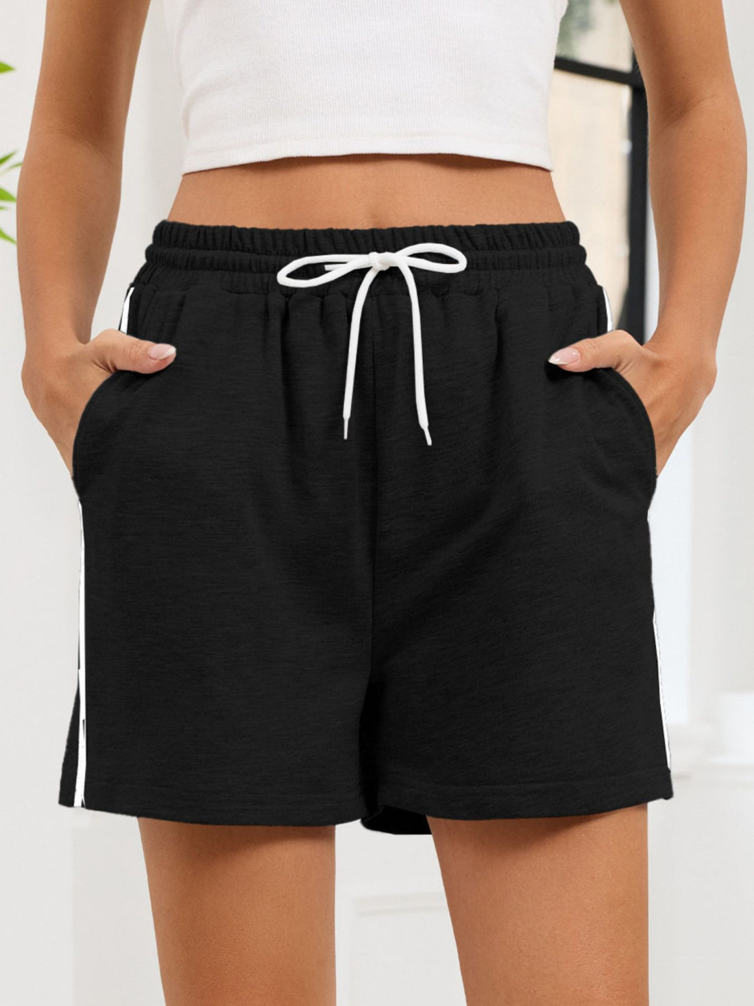 Striped Trim Drawstring Shorts - cas7m