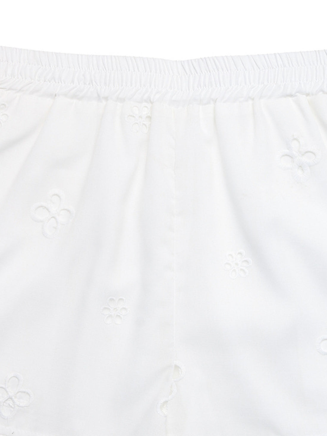 Embroidered Lace Hem Shorts - cas7m