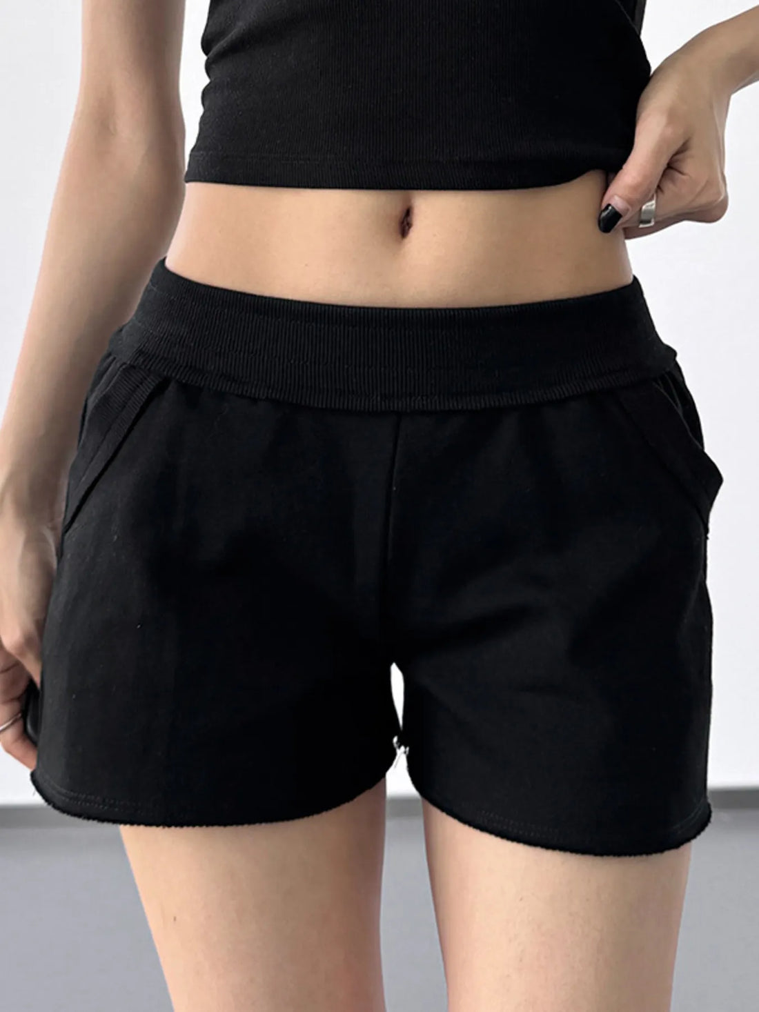 Letter Back Shorts - cas7m