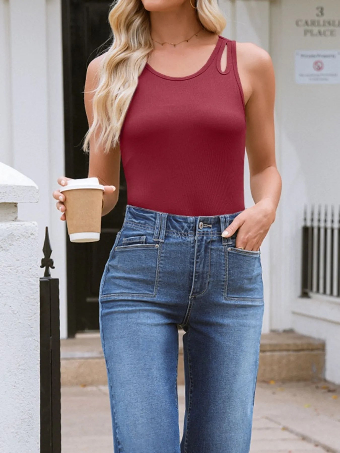 Cutout Round Neck Tank - cas7m