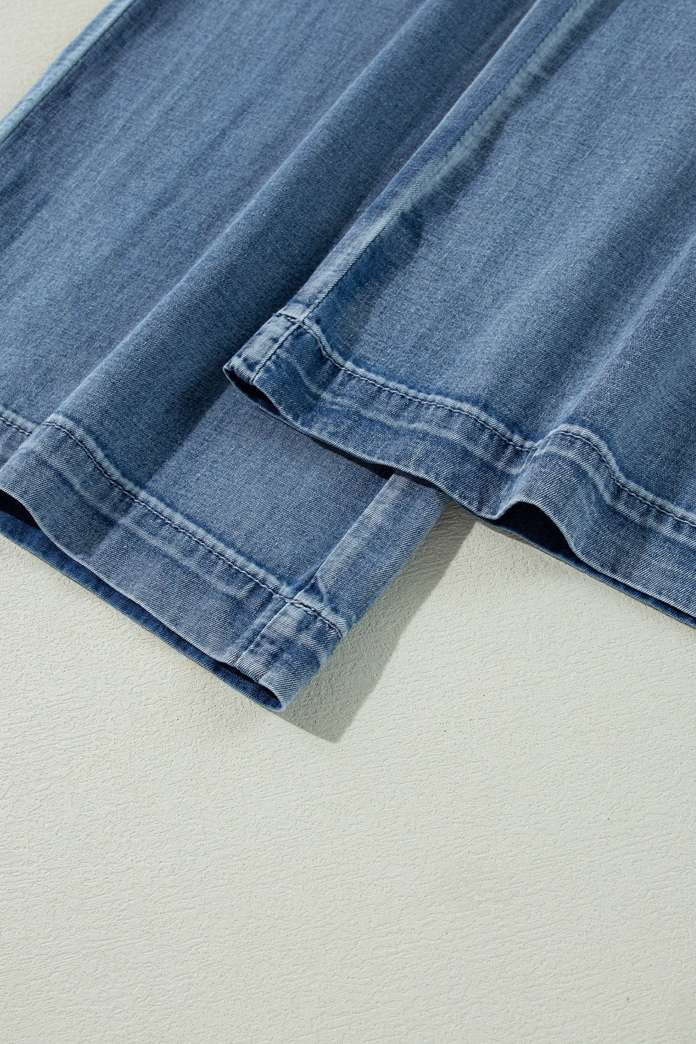 High-Waisted Wide-Leg Jeans - cas7m