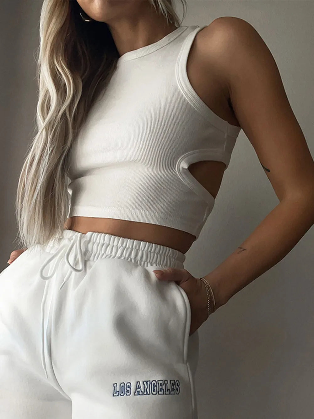 Cutout Round Neck Tank - cas7m