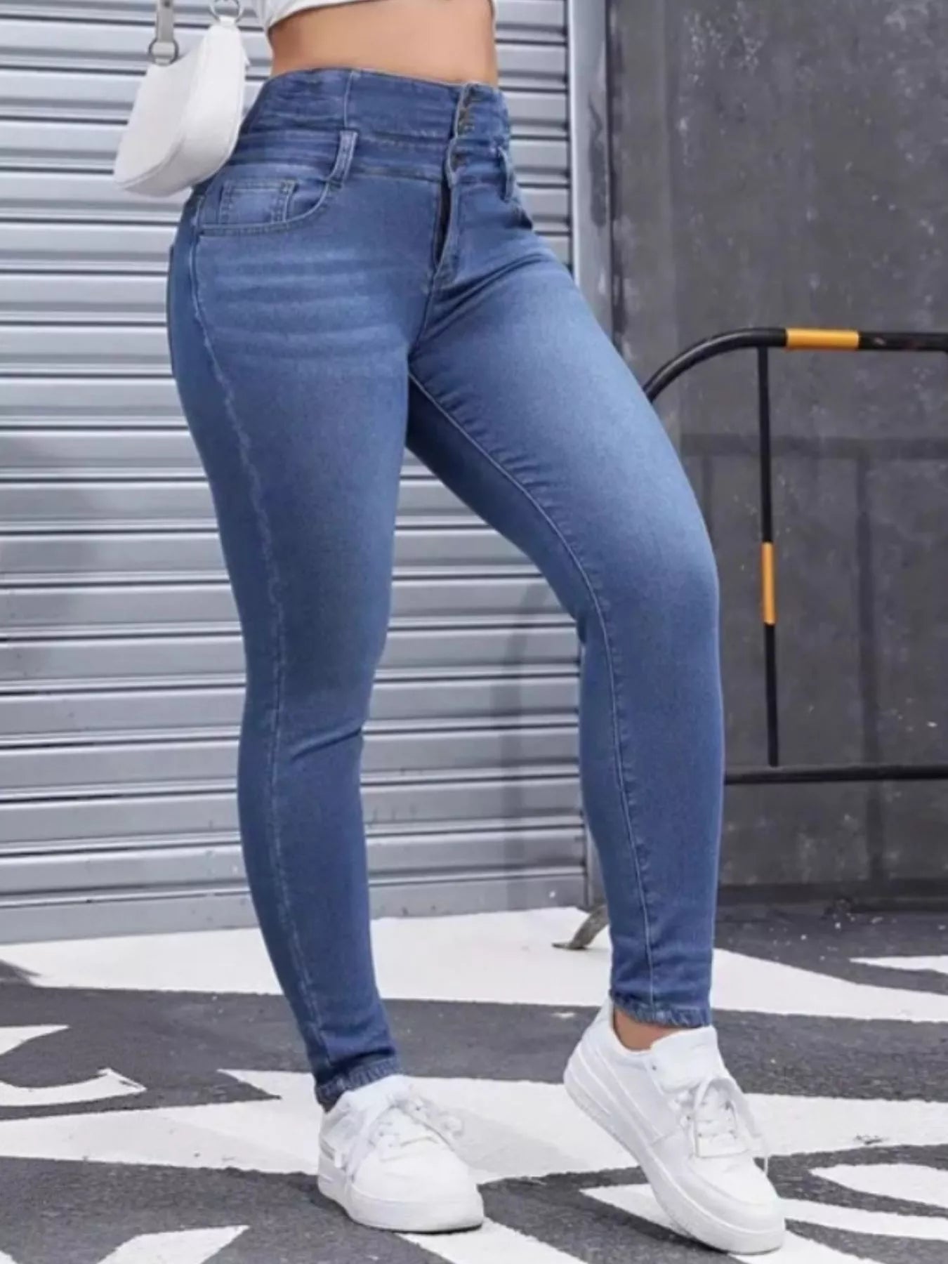 High-Waisted Slim Fit Fleece-Lined Jeans - cas7m