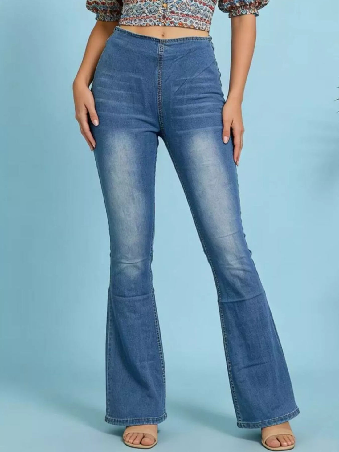 High-Waisted Flare Jeans - cas7m