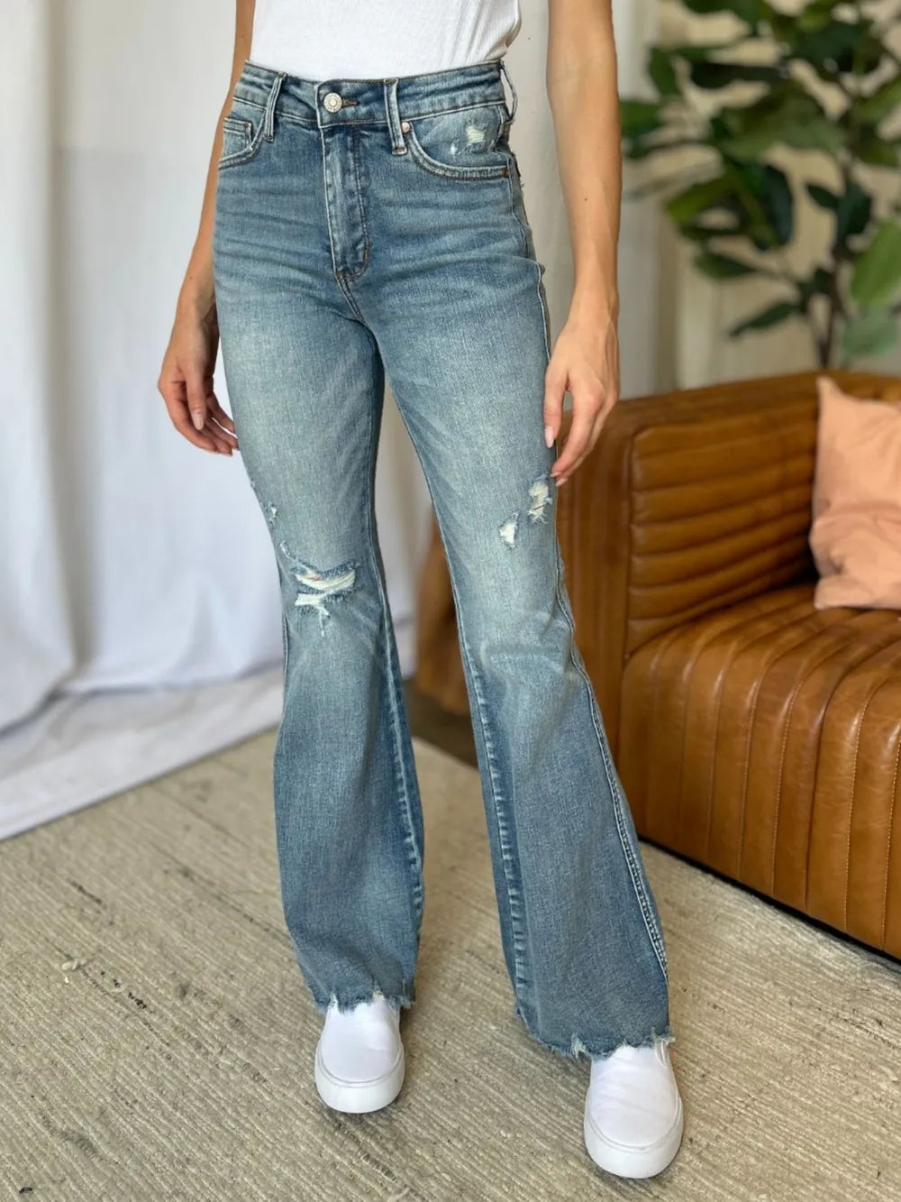 Judy Blue Full Size Medium Rise Tummy Control Destroy Flare - cas7m