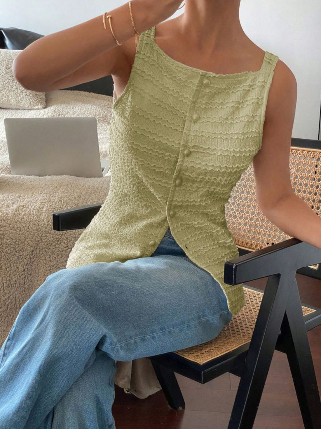 Textured Button-Front Tank - cas7m