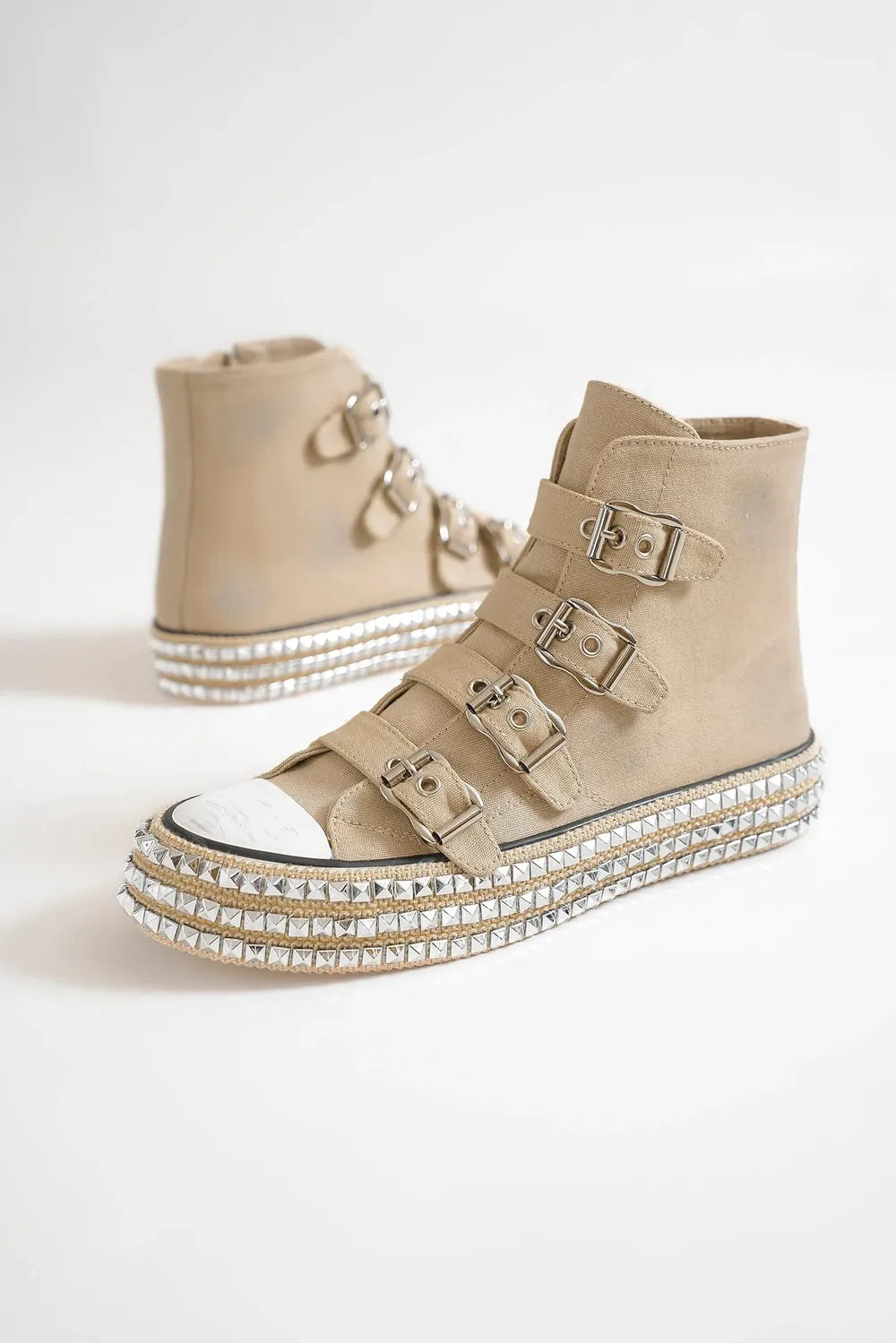 Beast Fashion Multi-Buckle Straps Studded Platform Sneakers - cas7m