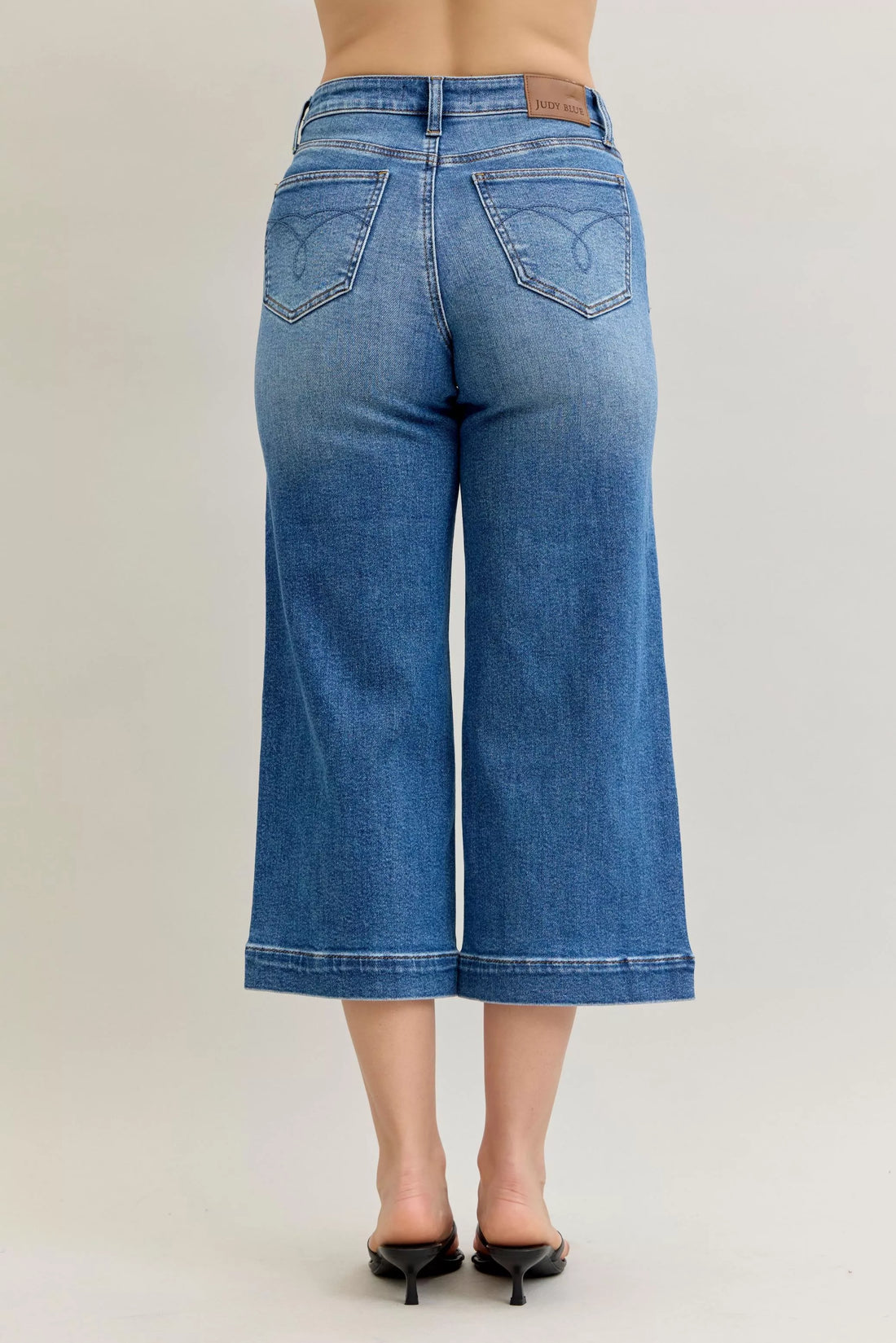 Judy Blue Mid Rise Crop Wide Leg Jeans - cas7m
