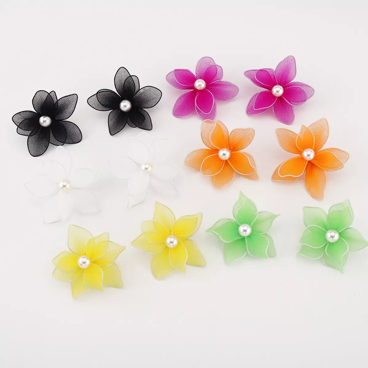 Flower Pearl Stud Earrings - cas7m