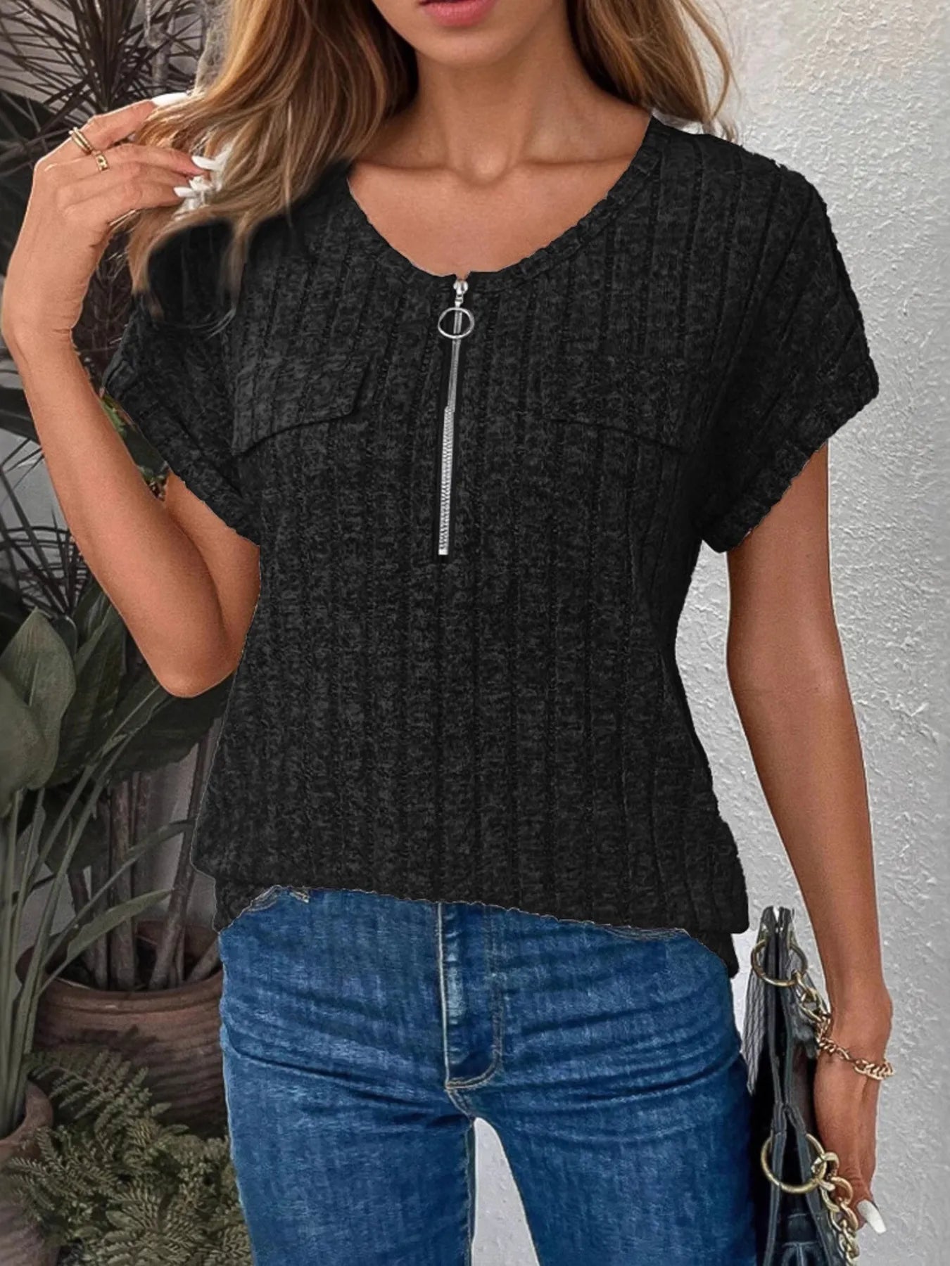 Zip-Front Short Sleeve T-Shirt - cas7m