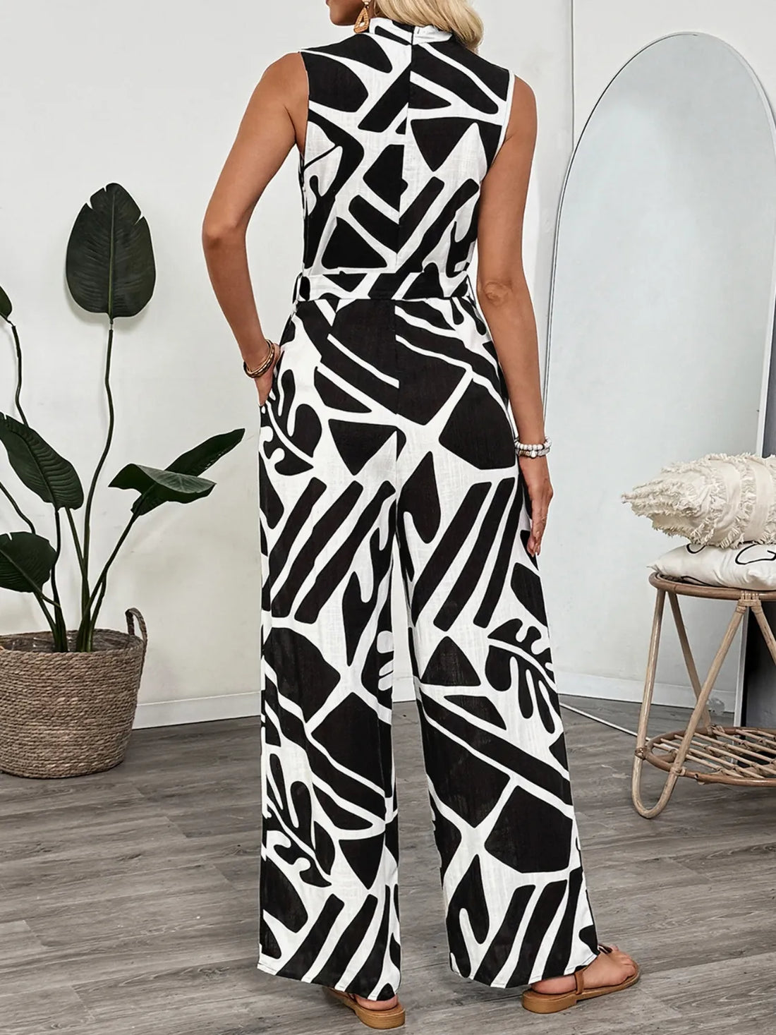 Printed Sleeveless Wide Leg Jumpsuit - cas7m