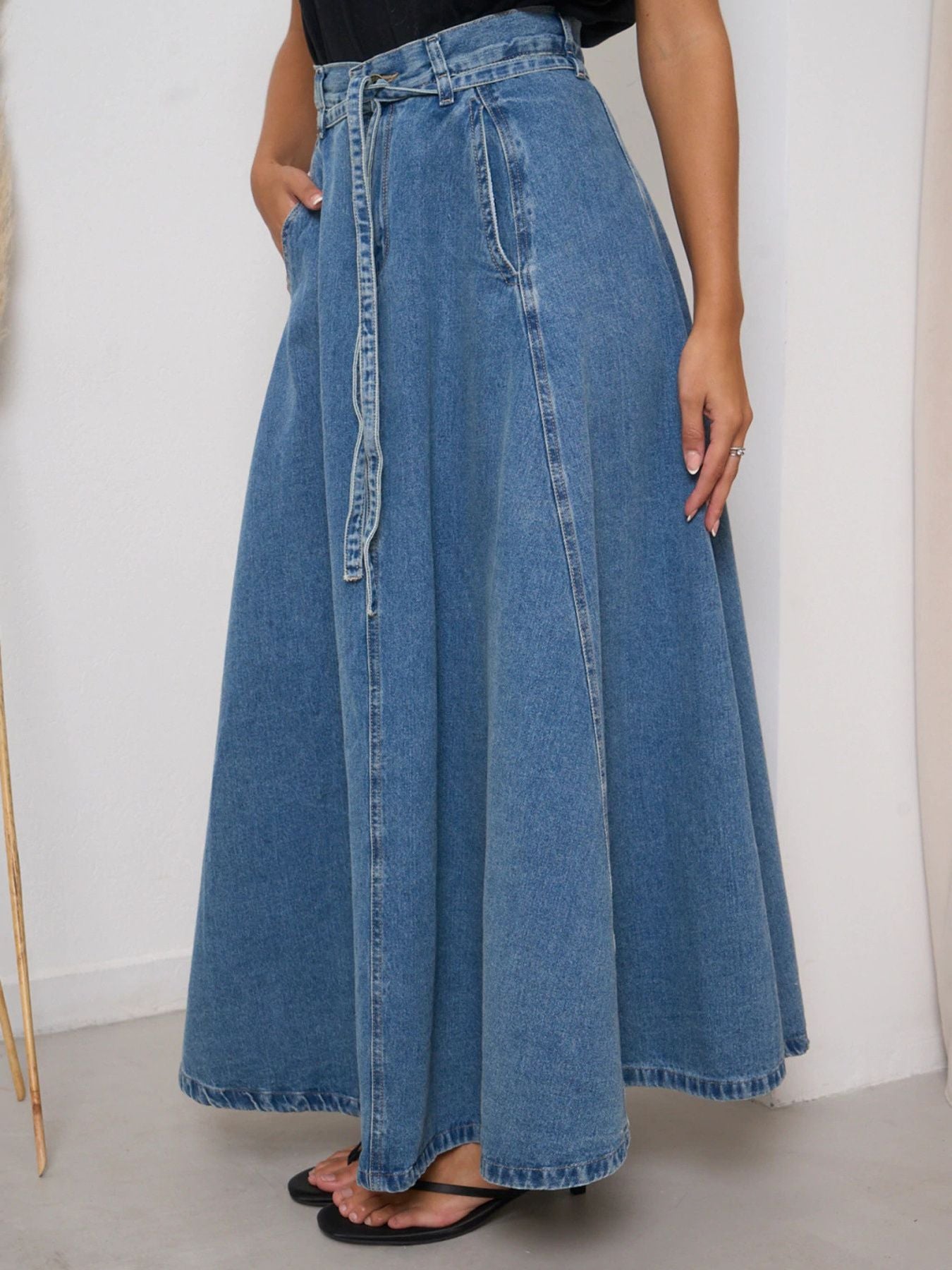 High-Waisted Denim Skirt - cas7m