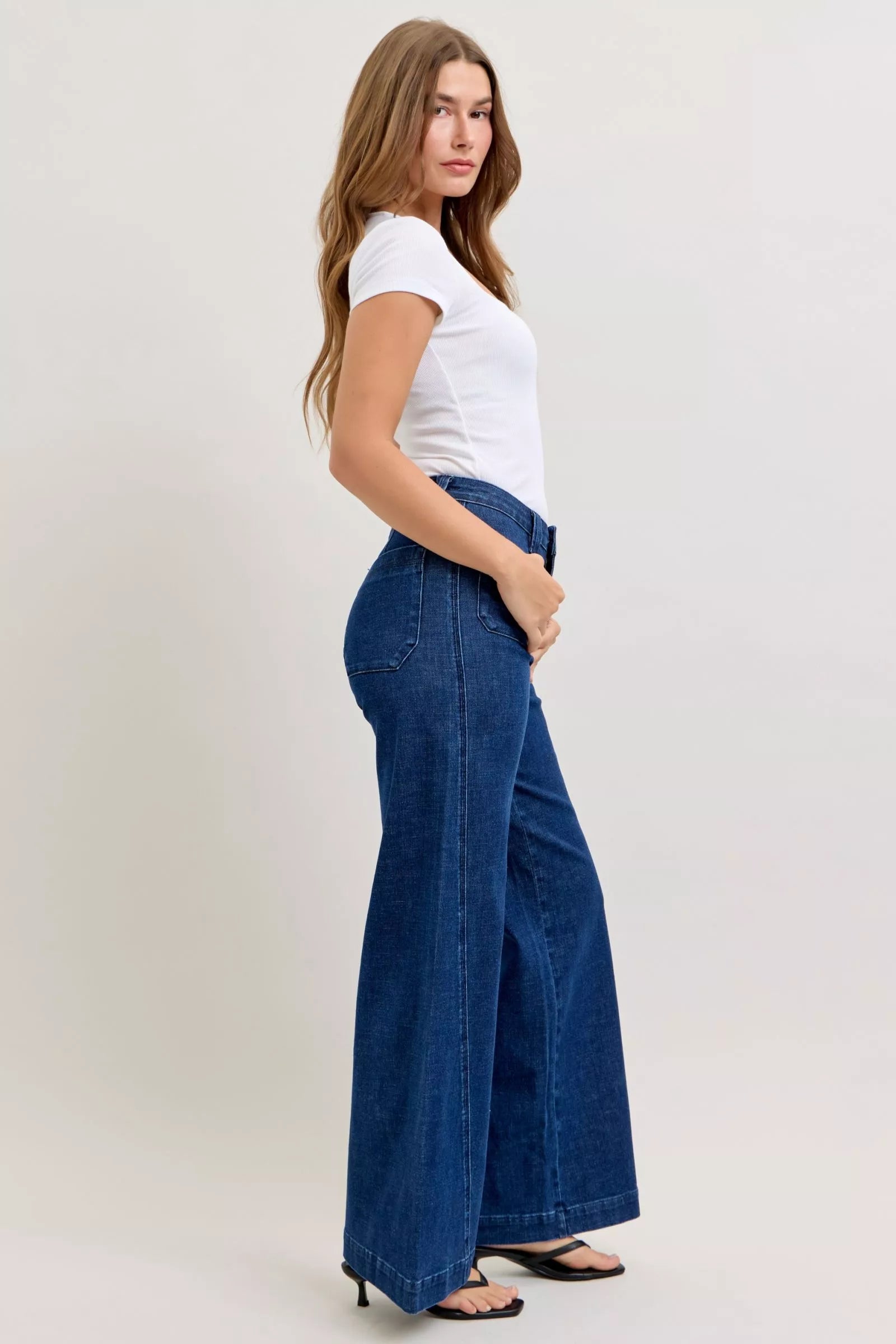 Judy Blue High-Waisted Retro Wide Jeans with Patch Pkts & Twisted Seams - cas7m