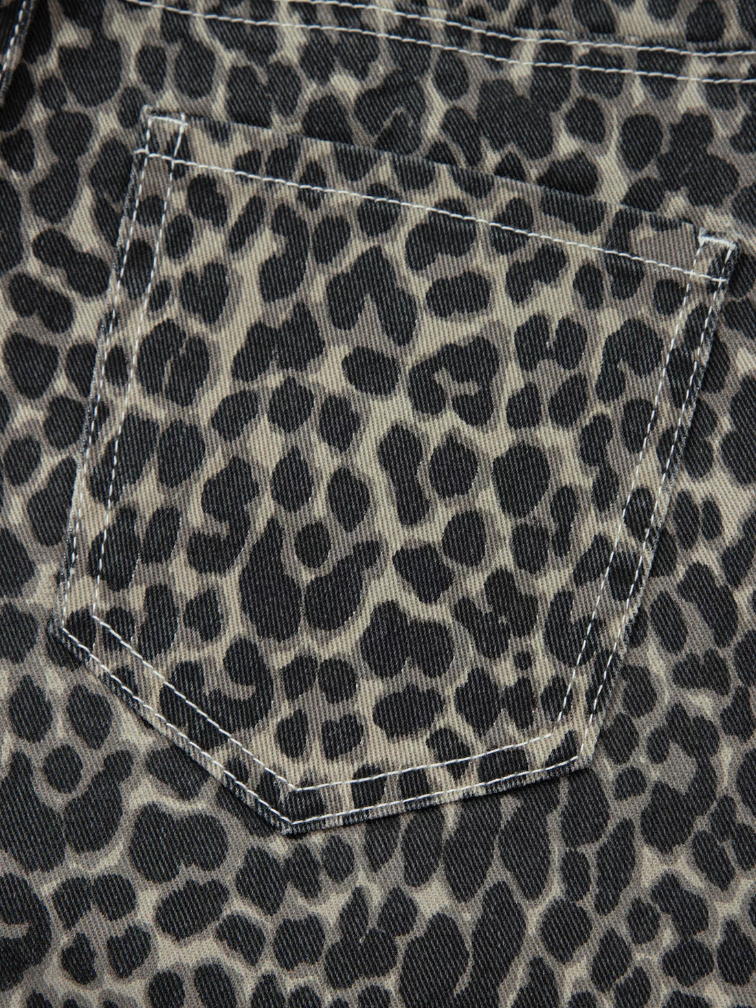 Leopard Print High Waist Barrel Jeans - cas7m