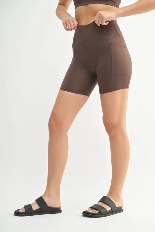 MONO B Venice Cloud Light Sculpt Biker Shorts - cas7m
