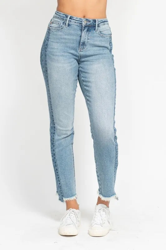 Judy Blue Full Size Vintage Wash Side Panel Detail with Fray Hem Slim Plus Size - cas7m