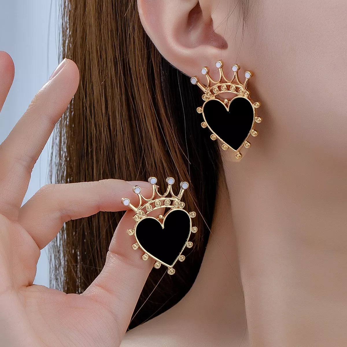 Crown Heart Stud Earrings - cas7m