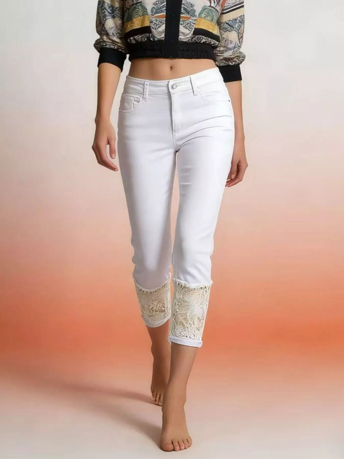 Full Size Lace Trimmed Capri Jeans Plus Size - cas7m