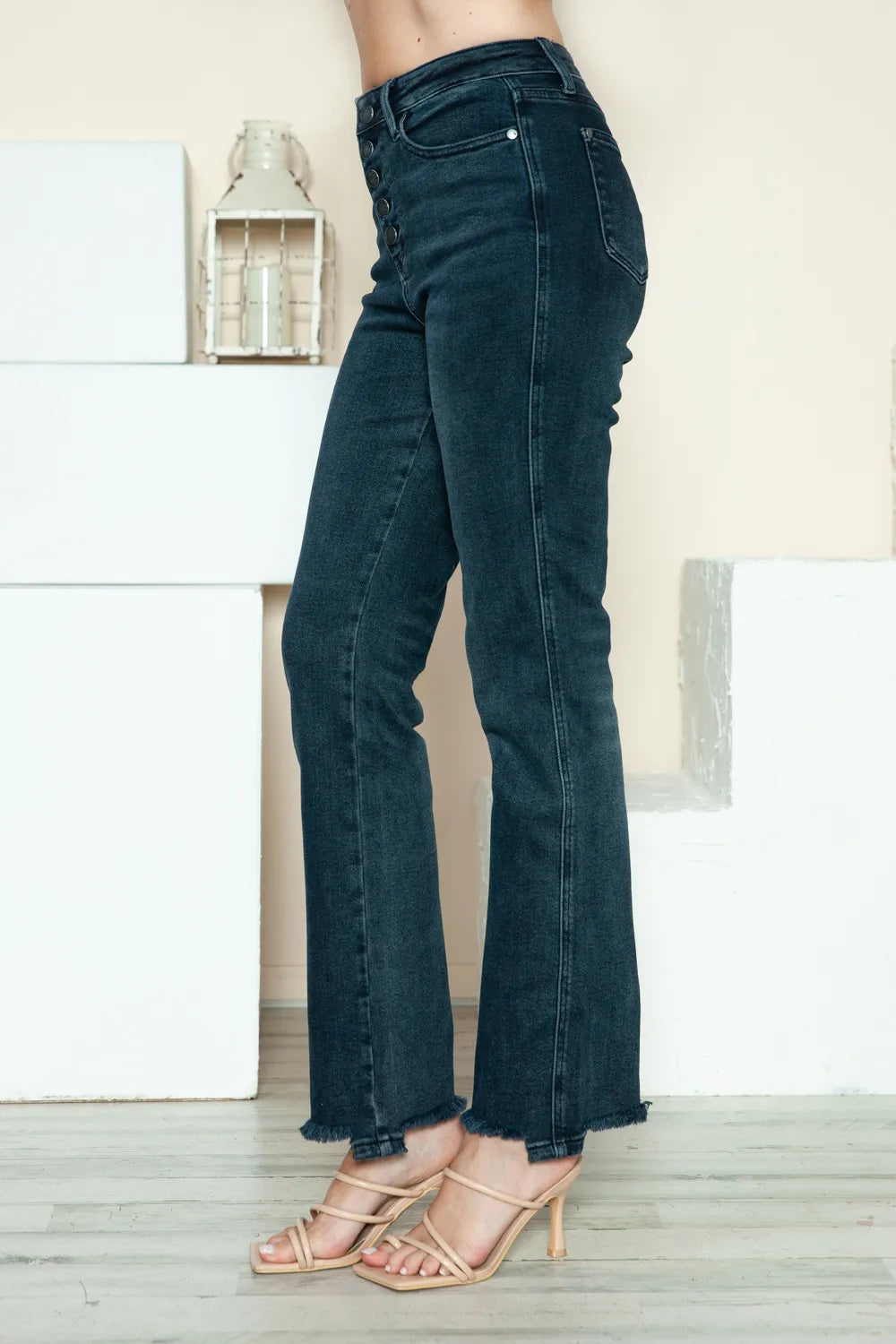 Judy Blue Full Size Button Fly Hem Destroy Straight Jeans - cas7m