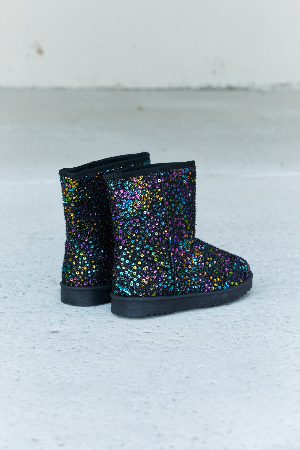 Forever Link Multicolored Sequin Snow Boots - cas7m