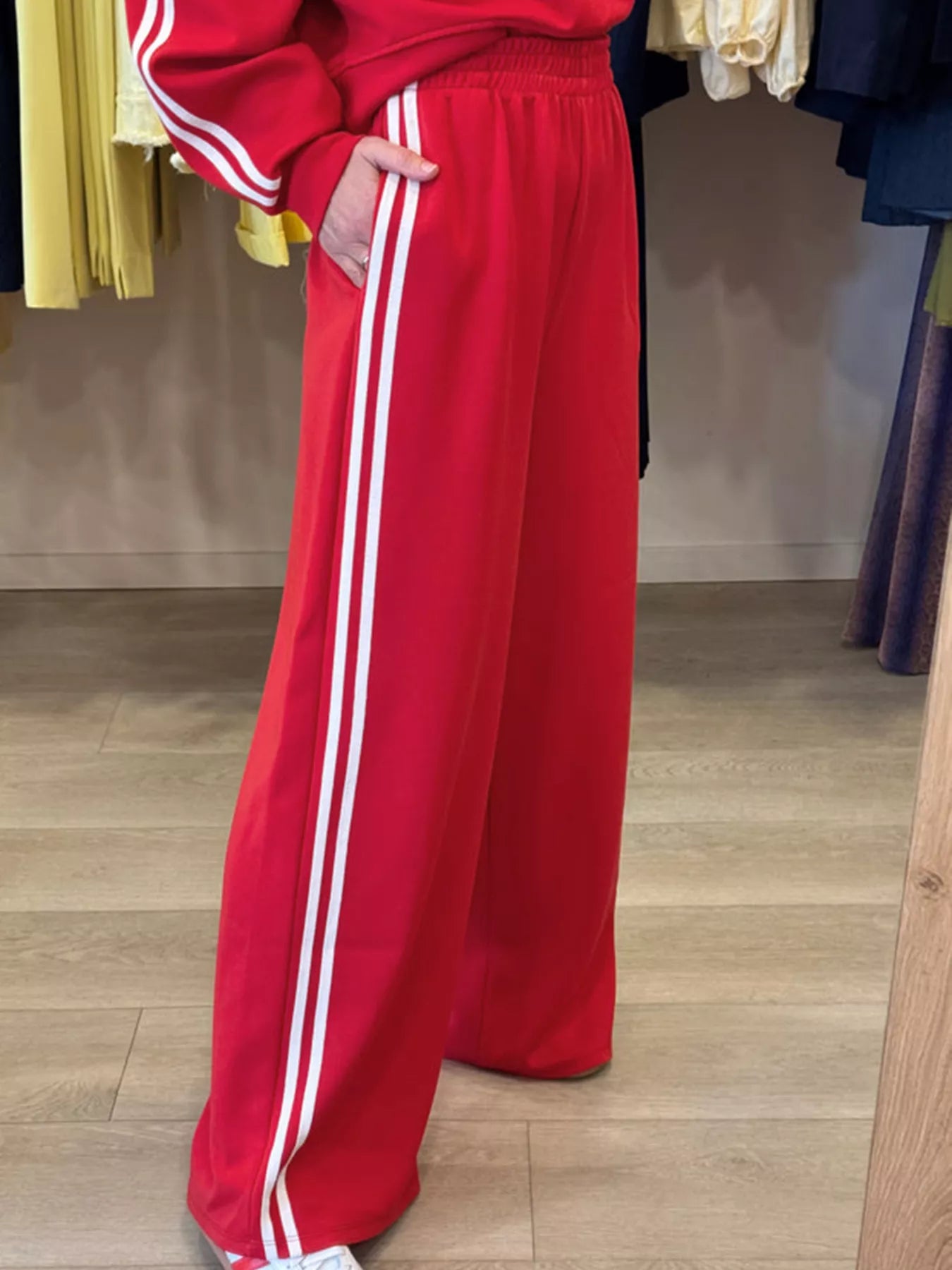 Striped Detail Crewneck Top and Elastic Sweatpants 2pcs Set - cas7m