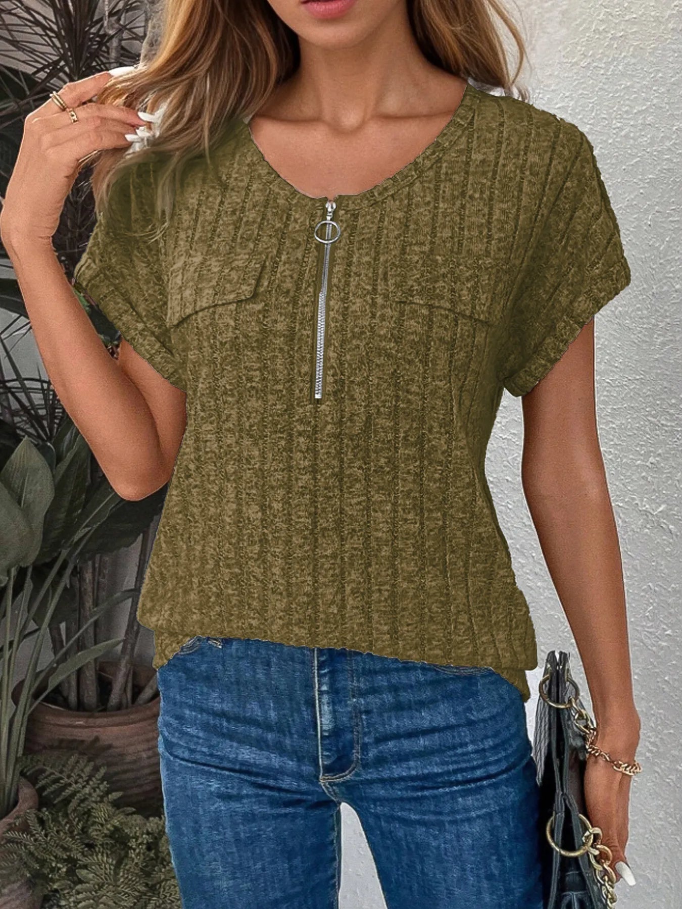 Zip-Front Short Sleeve T-Shirt - cas7m