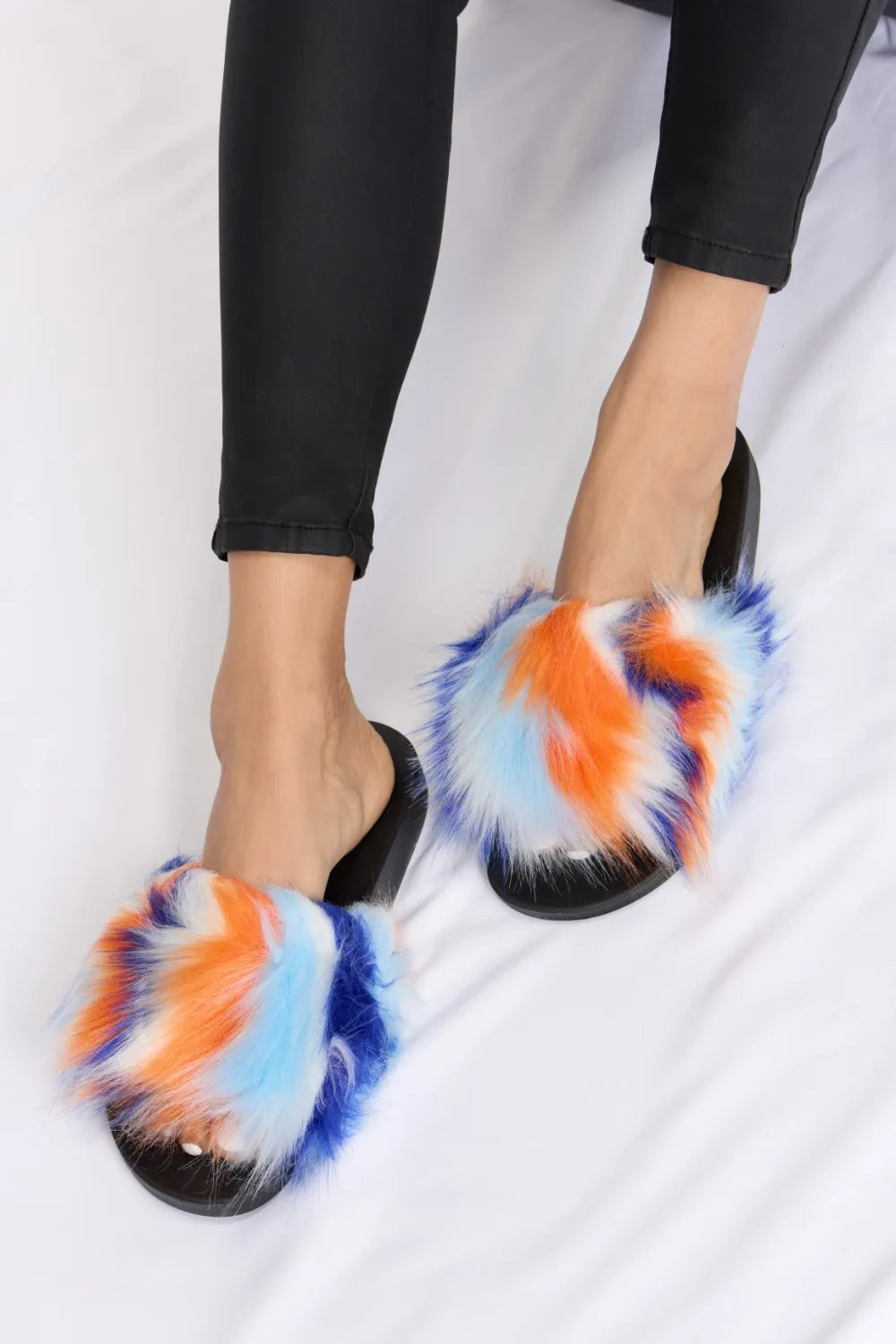 Forever Link Plush Open-Toe Sandals - cas7m