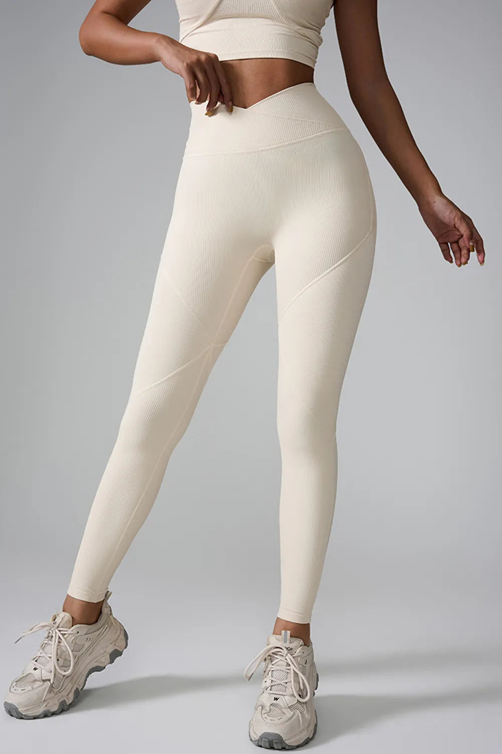 Ultra-Stretch Nylon-Spandex Leggings: Comfort Meets Style - cas7m