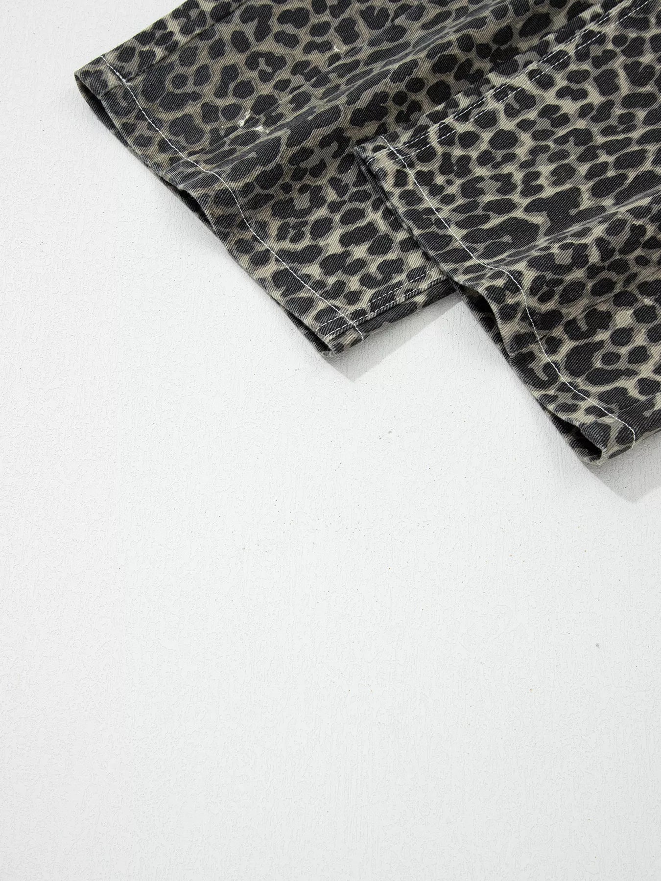 Leopard Print High Waist Barrel Jeans - cas7m