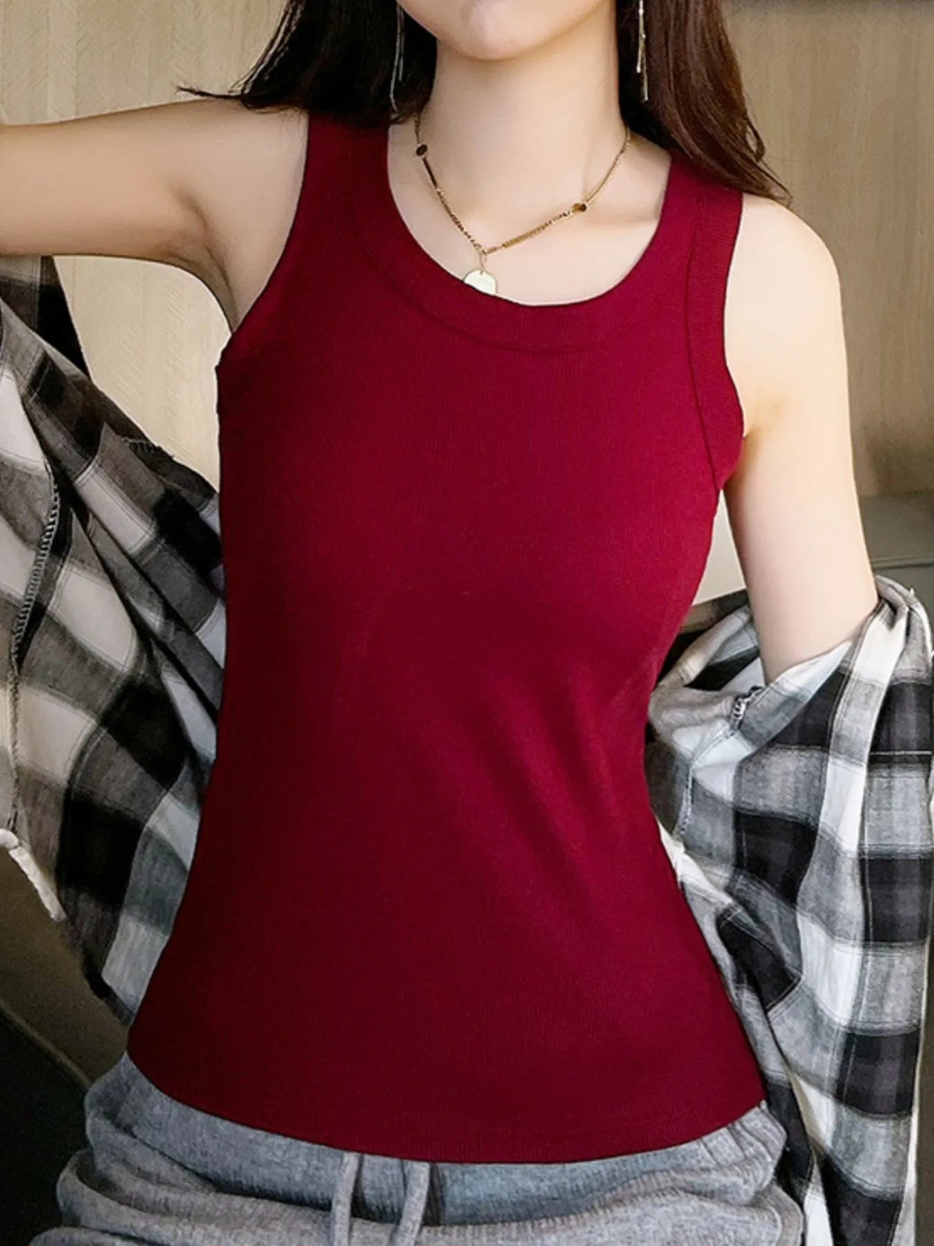 Scoop Neck Tank Top - cas7m
