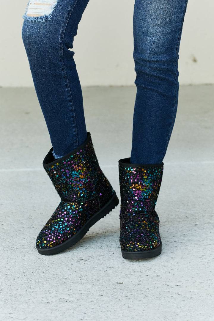 Forever Link Multicolored Sequin Snow Boots - cas7m
