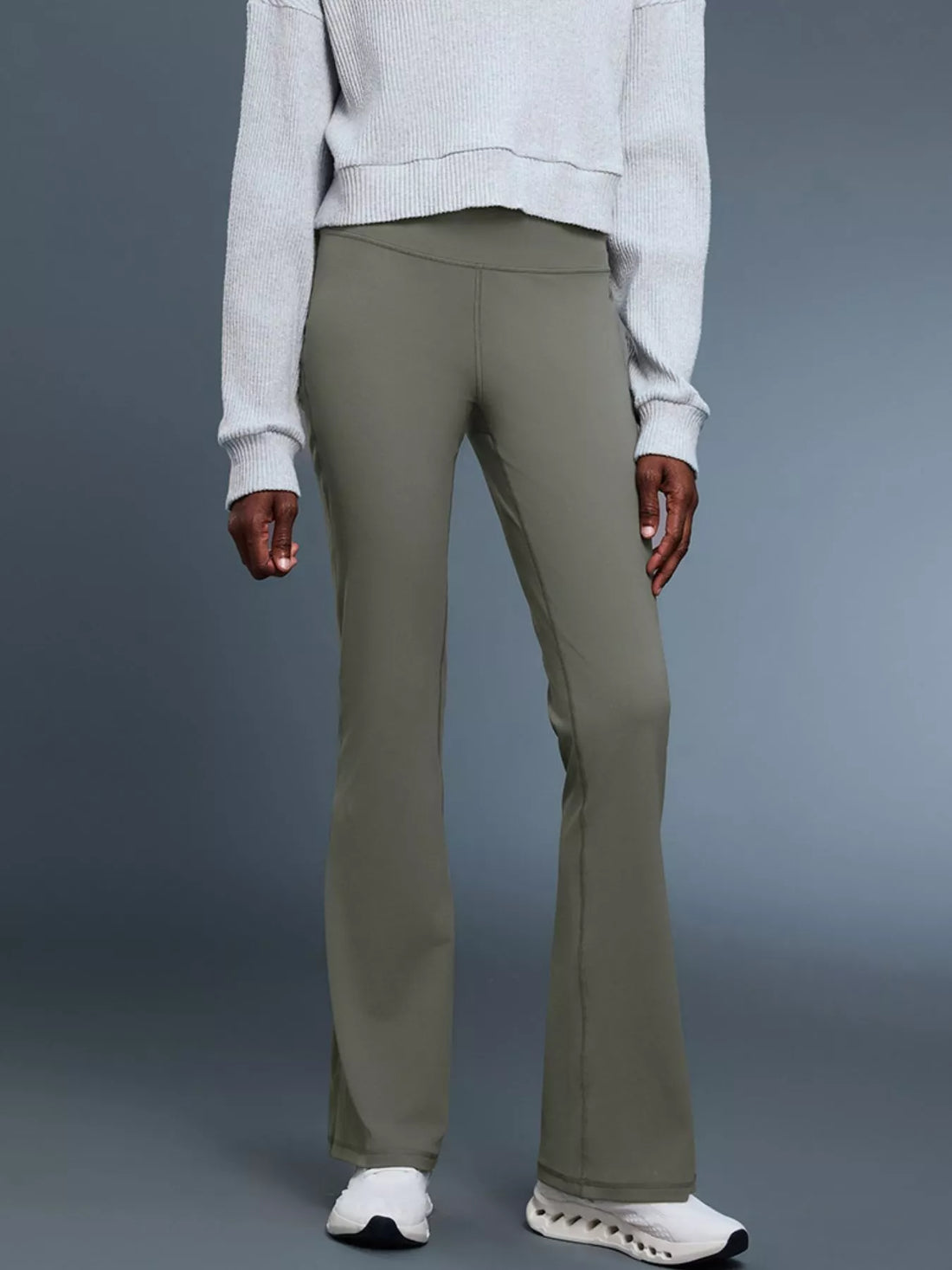 High-Waisted Flare Active Pants - cas7m