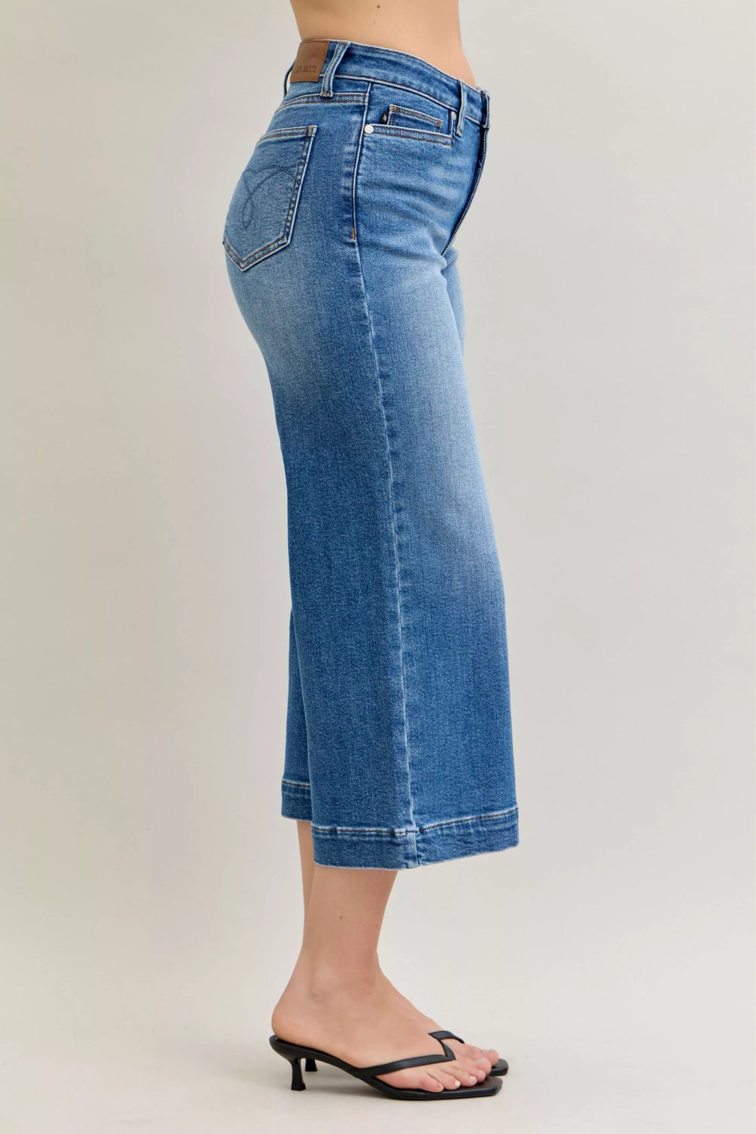 Judy Blue Mid Rise Crop Wide Leg Jeans - cas7m
