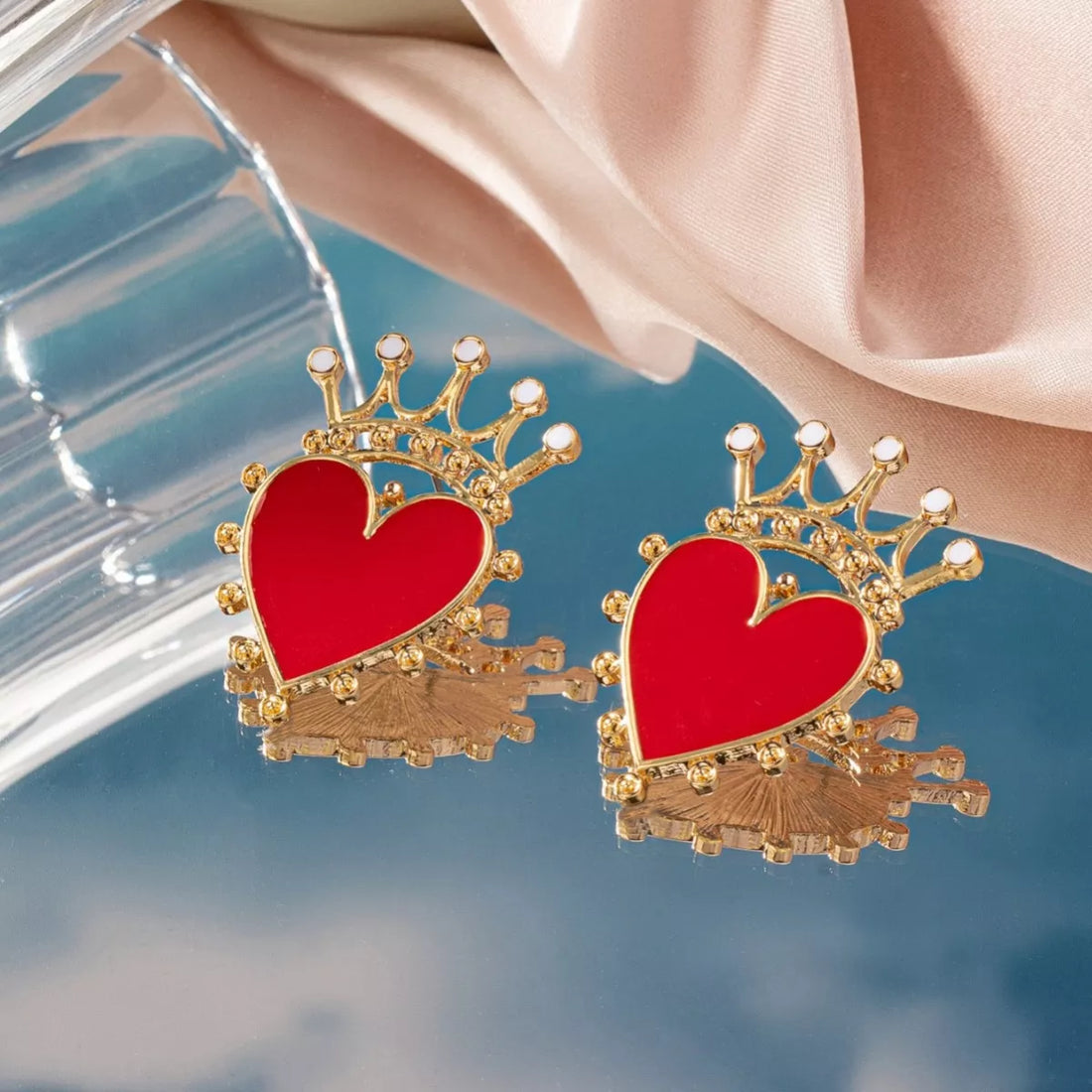 Crown Heart Stud Earrings - cas7m