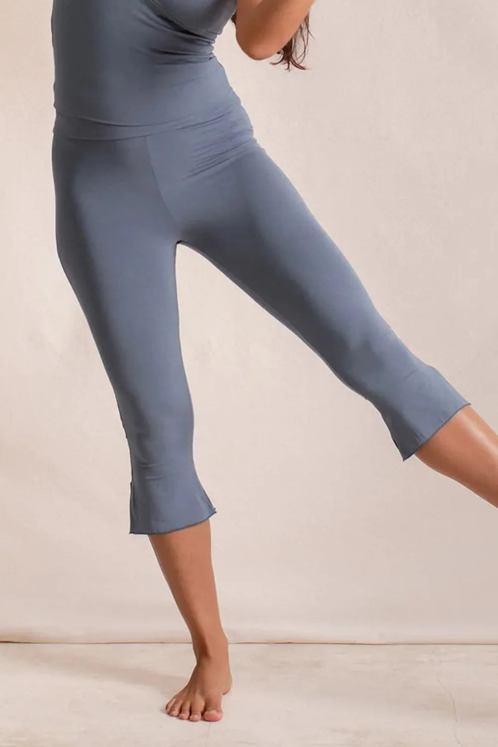 Side Slit Capris Leggings - cas7m