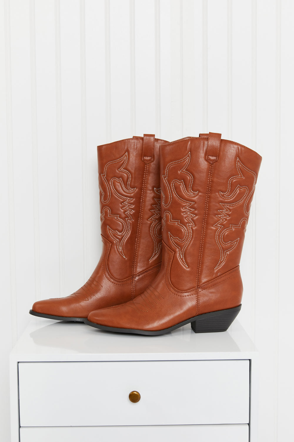 Fortune Dynamic Countryside Lane Mid-Calf Embroidered Cowboy Boots - cas7m