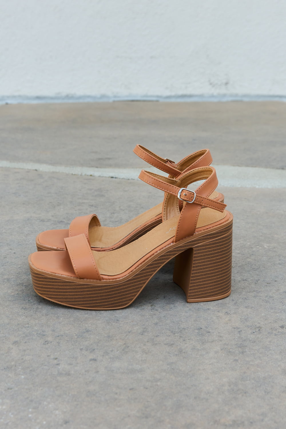 Weeboo Feel It Platform Heel Sandals - cas7m
