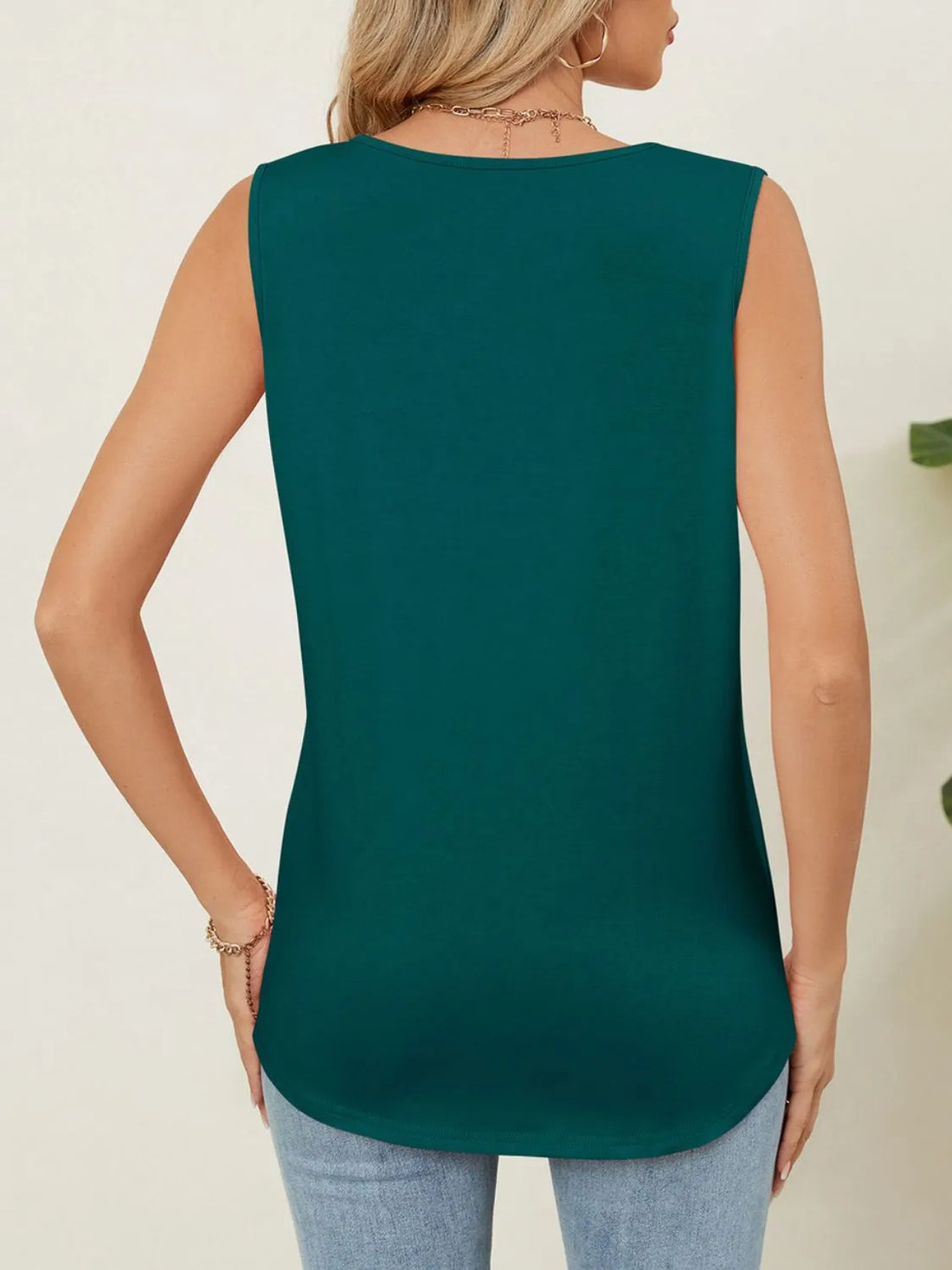Round Neck Tank - cas7m