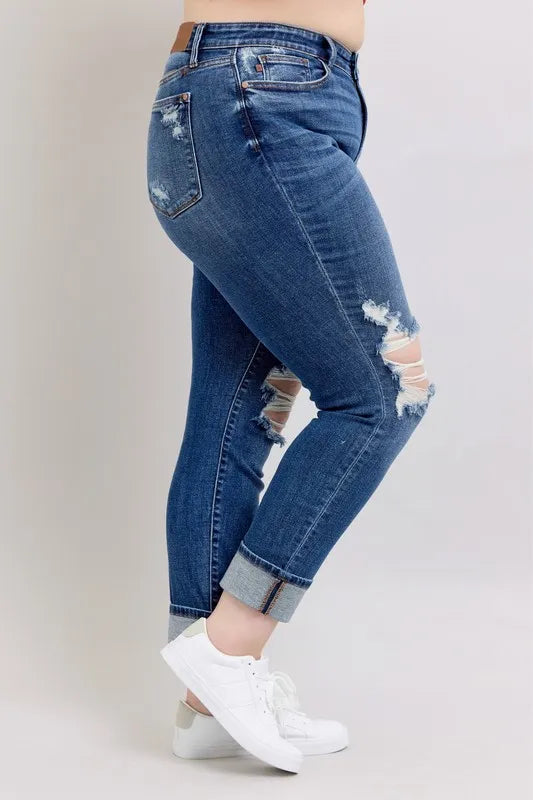Judy Blue Full Size Mid Rise Boyfriend destroy Jeans with Yoke Pockets and Faux Selvedge Cuff Plus Size - cas7m