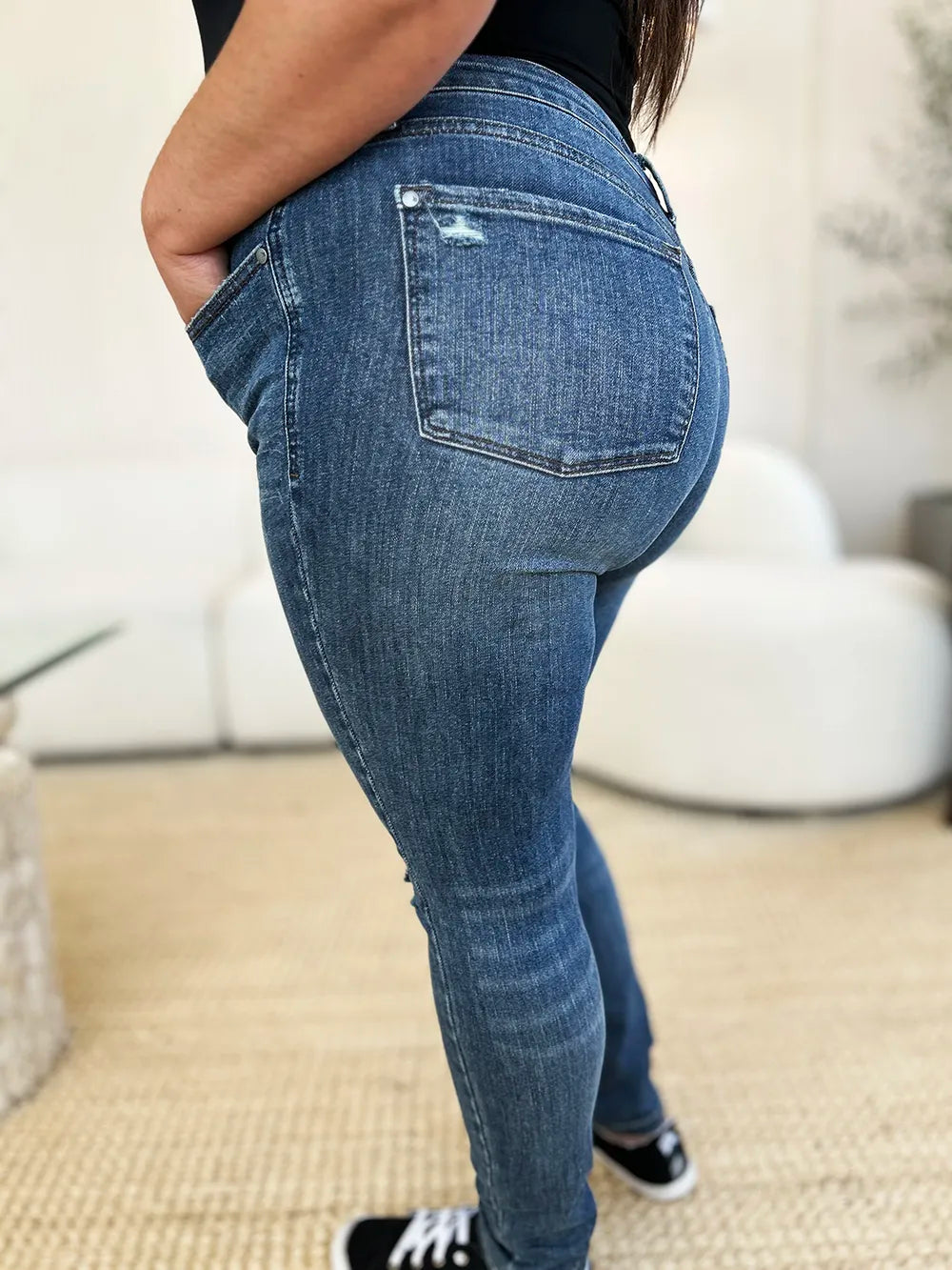 Judy Blue Full Size Mid Waist Distressed Slim Jeans - cas7m