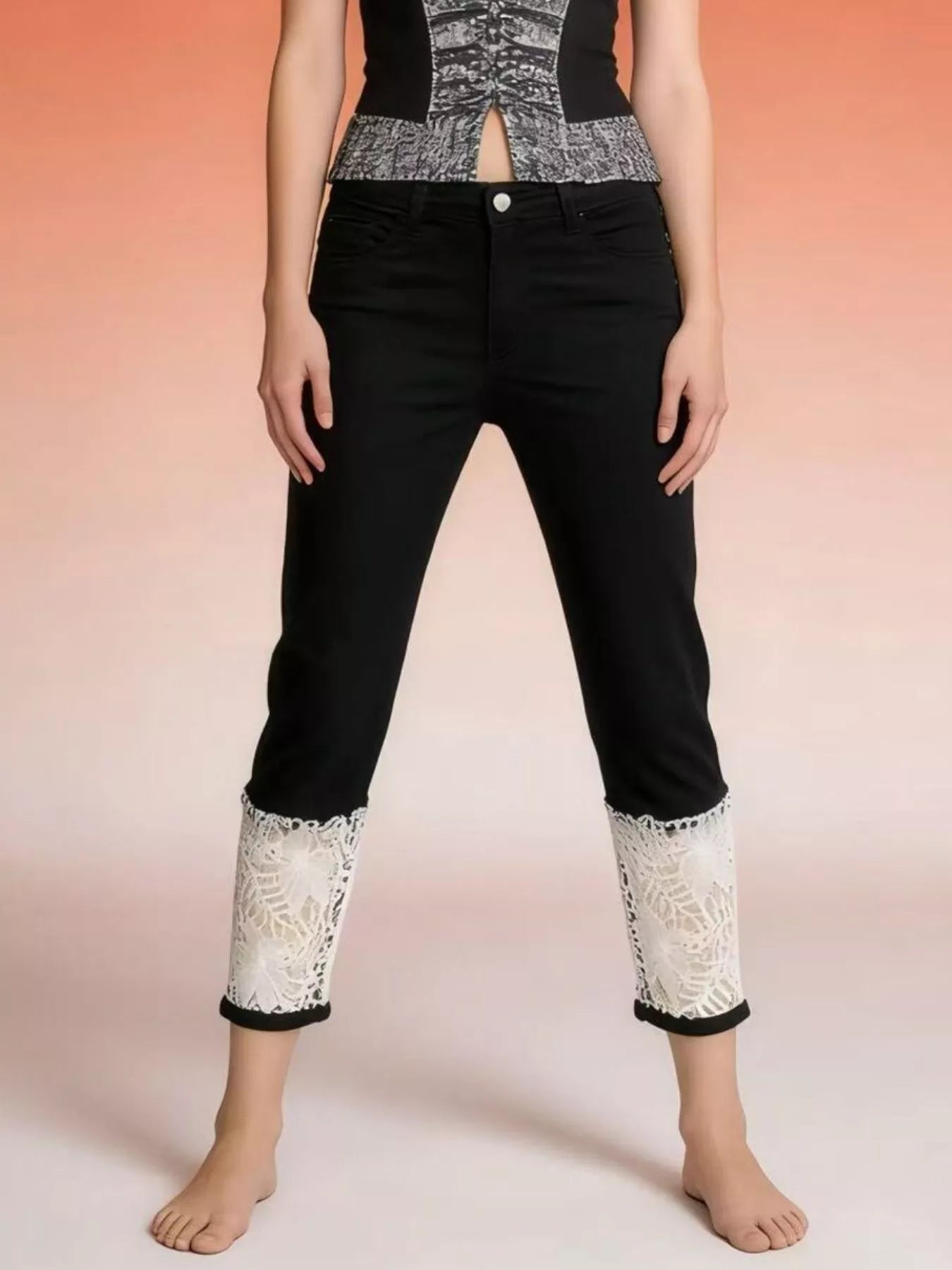Full Size Lace Trimmed Capri Jeans Plus Size - cas7m