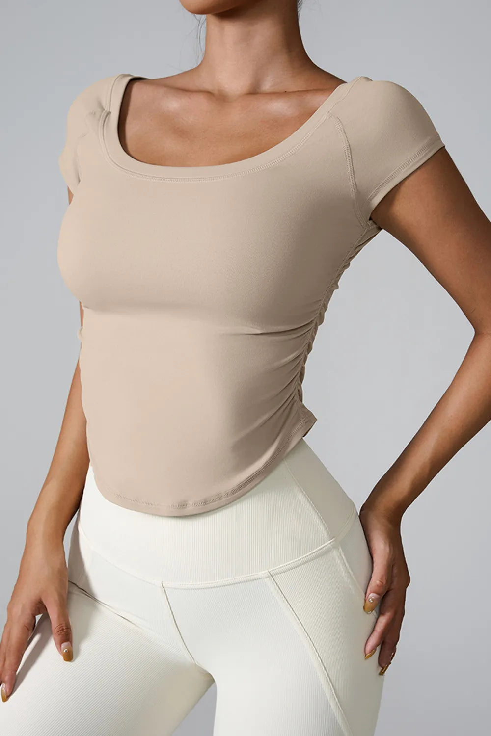 Round Neck Short Sleeve Active T-Shirt - cas7m