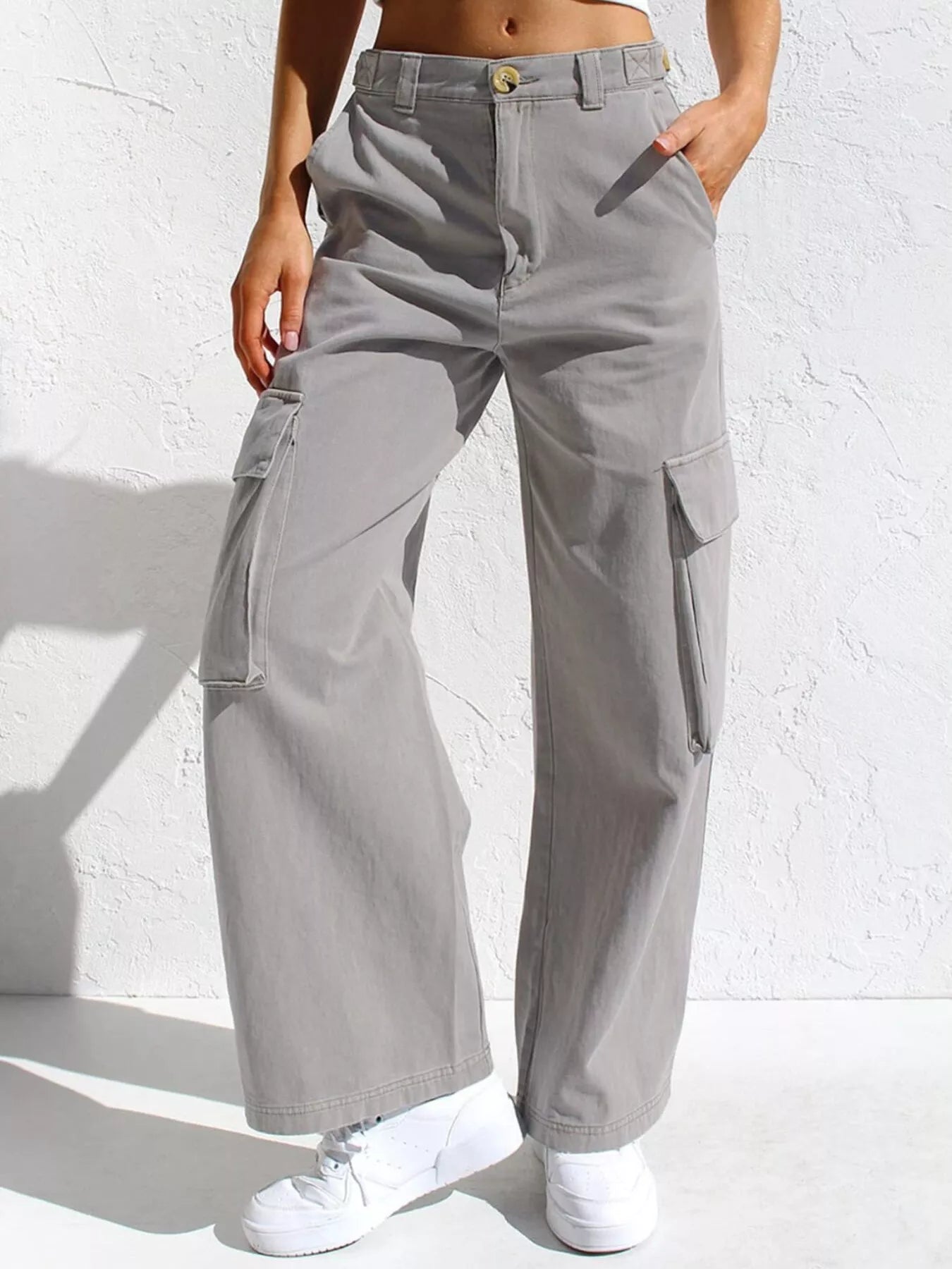 High-Waisted Wide Leg Cargo Jeans - cas7m