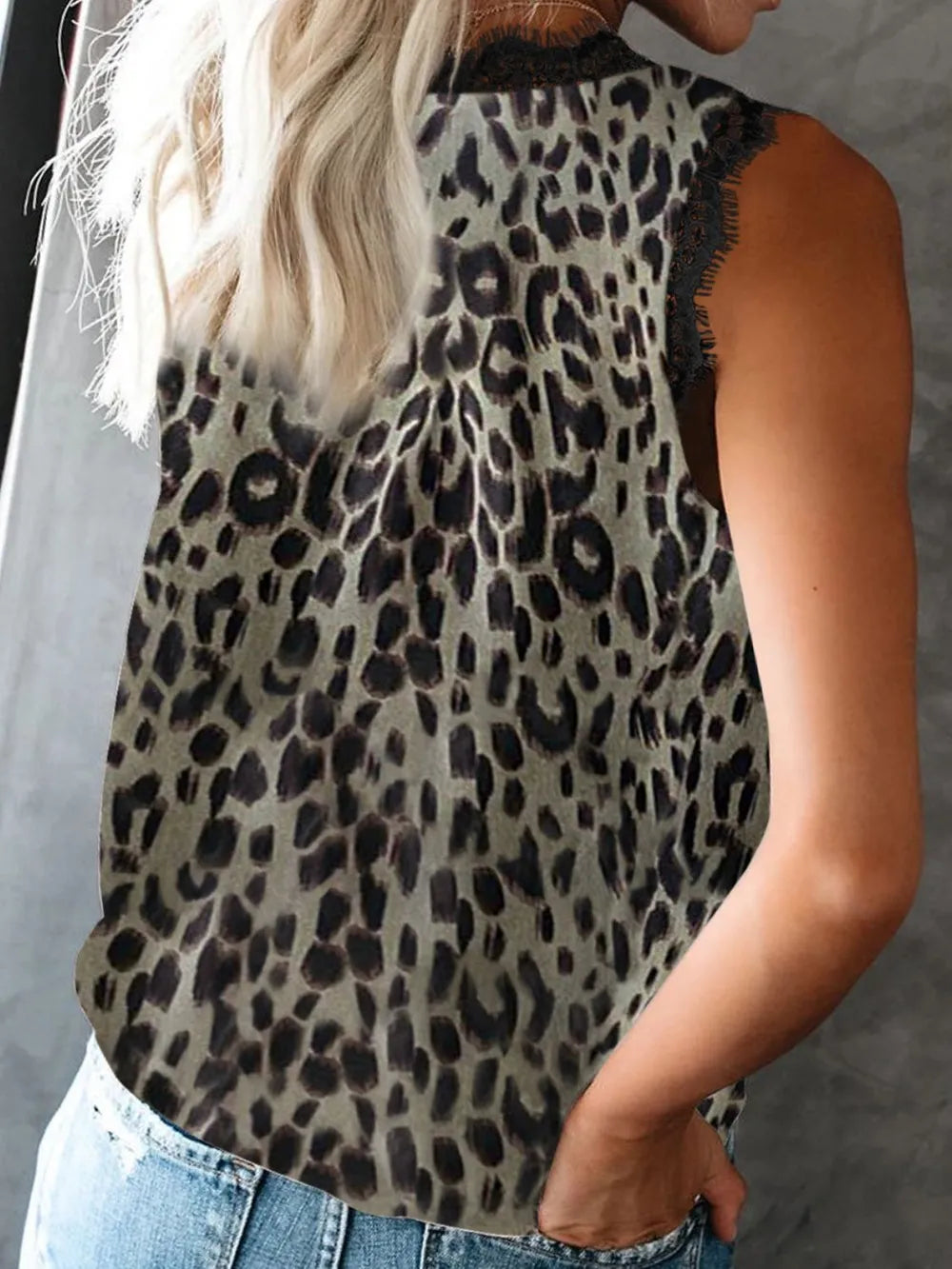 Lace Detail V-Neck Tank - cas7m