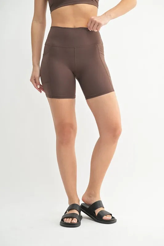 MONO B Venice Cloud Light Sculpt Biker Shorts - cas7m