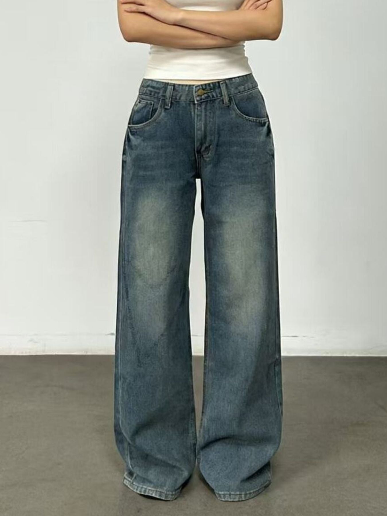 Vintage Wash Wide Leg Jeans - cas7m